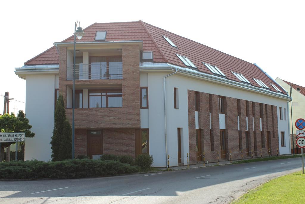 Gyulai Brill Apartman 客房 照片