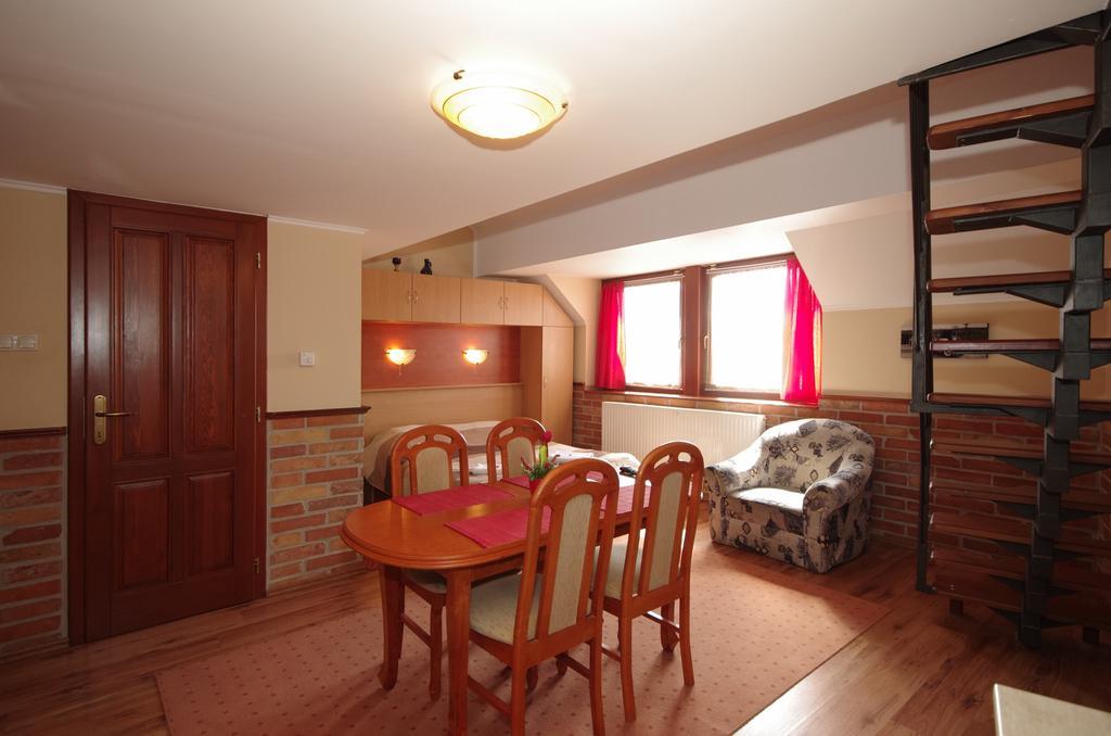 Gyulai Brill Apartman 外观 照片